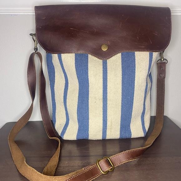 Sutisana Handbags - Serendipity Crossbody Bag from Bolivia